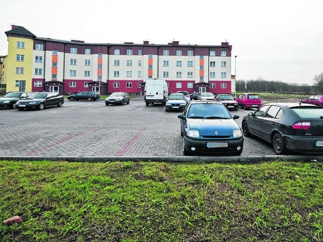 Kolejny rok, to m. in. nowe mieszkania Koszalińskiego Towarzystwa Budownictwa Społecznego na os. Unii Europejskiej; to także inwestycje drogowe w tym rejonie - na ul. Holenderskiej oraz Fińskiej.