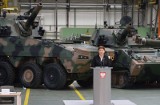 Premier Beata Szydło obejrzała w Hucie Stalowa Wola armaty