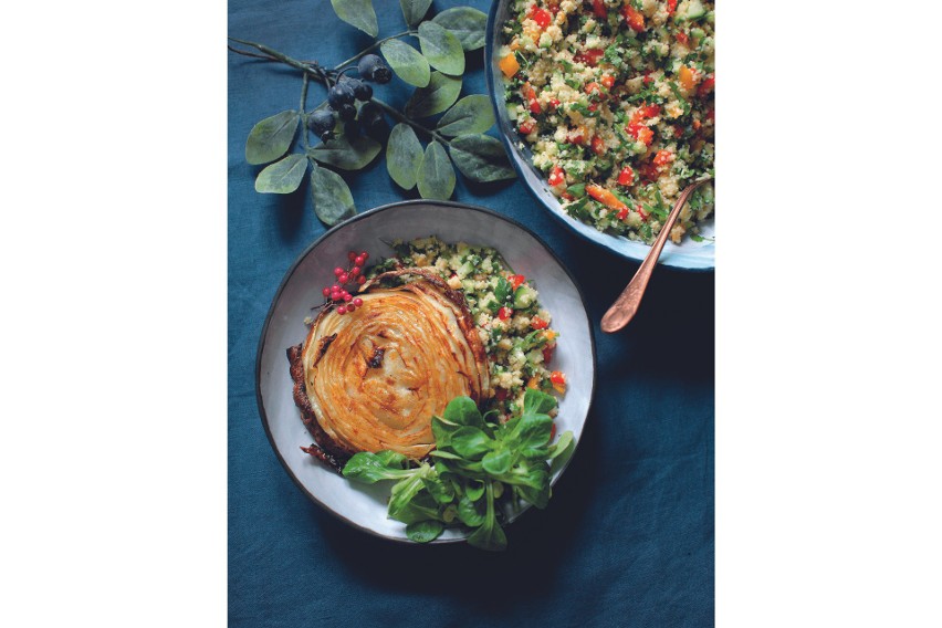 Zobacz przepis na steki z kapusty z jaglanym tabbouleh.