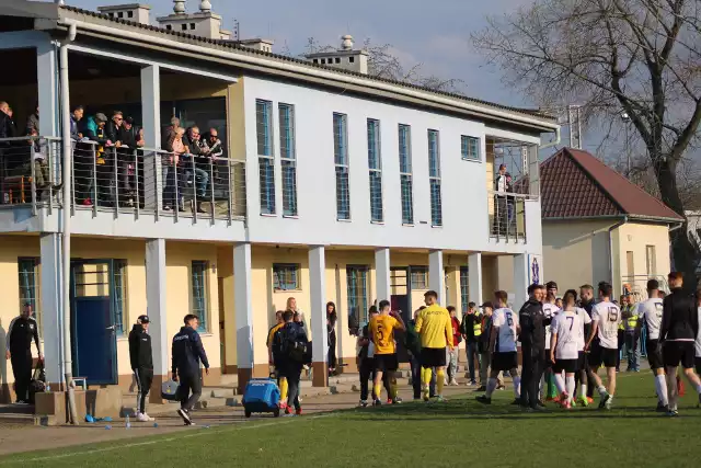 Na stadionie miejskim w Skawinie domowe mecze rozgrywa m.in. najlepszy zespół piłkarski w gminie - Wiślanie Jaśkowice