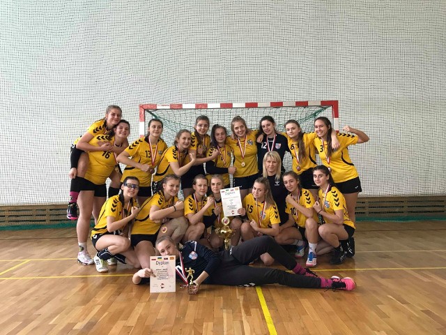 Młodziczki Korony Handball wygrały międzynarodowy turniej w Zarzeczu.