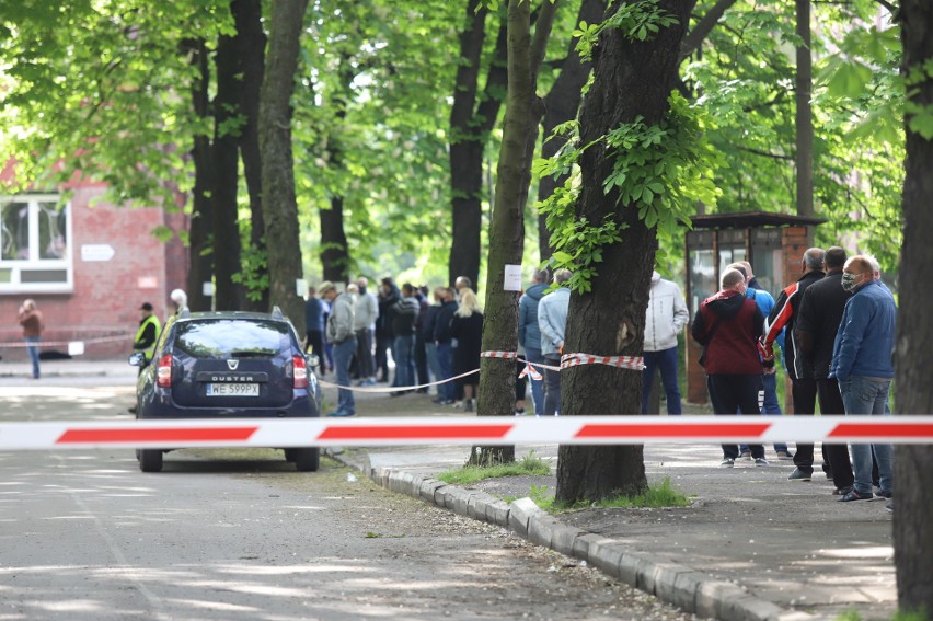 Akcja pobieranie wymazów od górników kopalni Bobrek w...