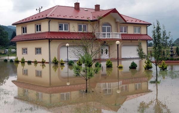 PowódL w Nadolanach, Sanoku i Trepczy.