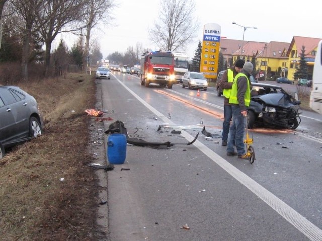 Do zderzenia dwóch aut osobowych doszło w środę przed południem na &#8222;siódemce&#8221; w Baraku koło Szydłowca. To nie pierwszy wypadek w tym miejscu.