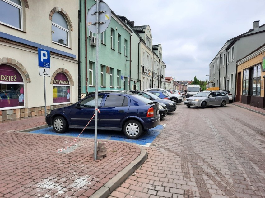 Płatne parkowanie w Tarnobrzegu dopiero od lipca. Powód? Problemy z produkcją parkomatów