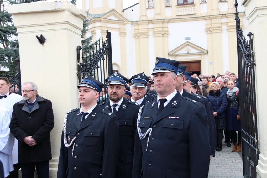 Uroczystości pogrzebowe Włodzimierza Rzeczkowskiego komendanta Ochotniczej Straży Pożarnej w Jasieńcu. Zobaczcie zdjęcia
