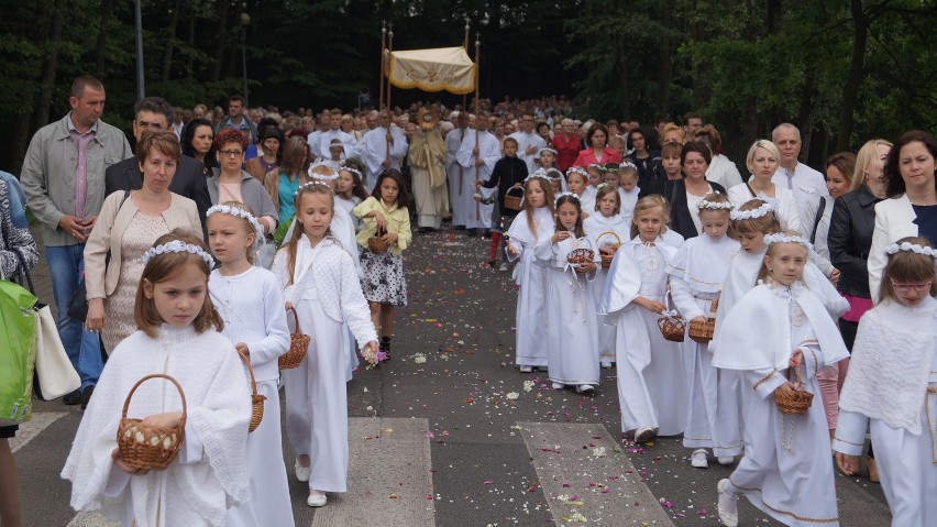 Boże Ciało w Jastrzębiu: tłumy na procesji