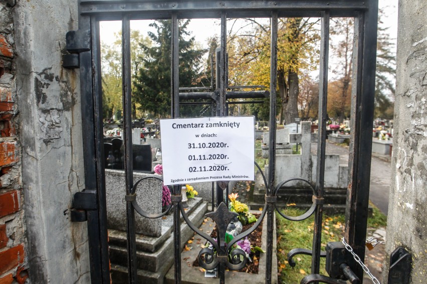 Cmentarze w Rzeszowie zostały zamknięte od 31.10 do...