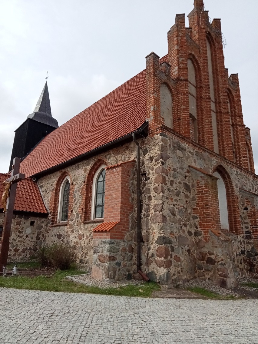 Świątynia w Pręgowie - niezwykle tajemniczy, jeden z najstarszych pomorskich kościołów. To miejsce trzeba odwiedzić