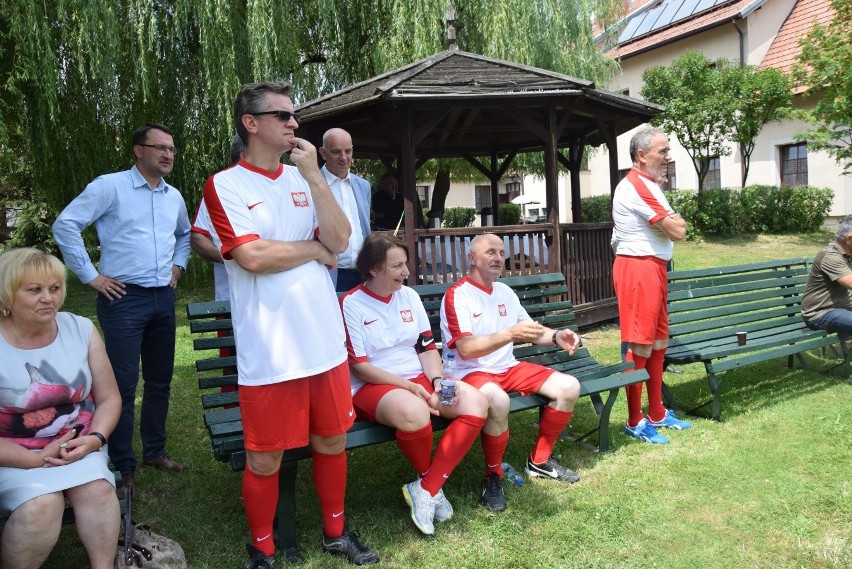 Więckowice. Integracja seniorów, czyli śpiewy, tańce, mecze i badania