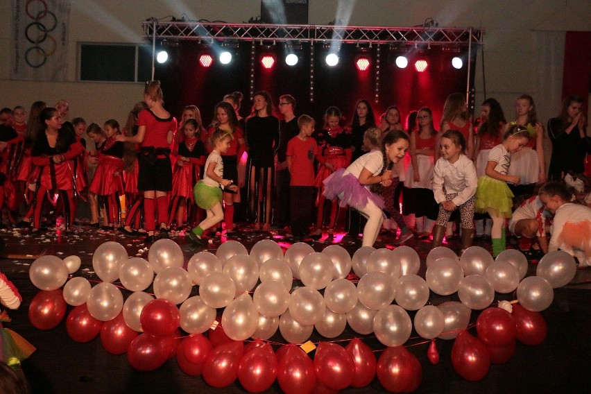 Niepodległościowy festiwal tańca w Brójcach