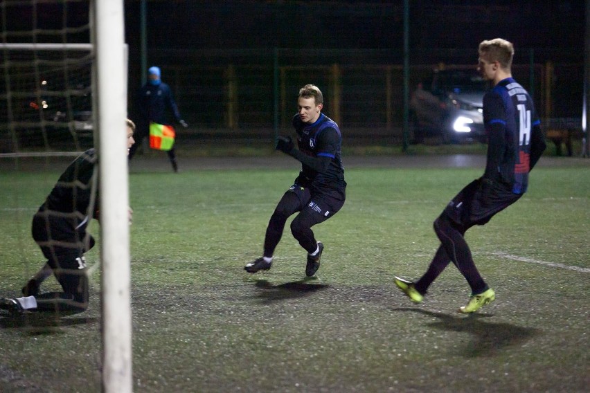 Zawisza Bydgoszcz pokonał Unię Janikowo 2:1 (0:1). Bramki...