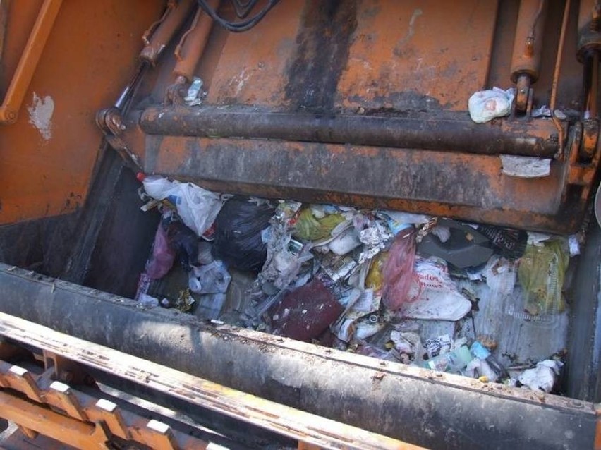 Od dzisiaj nie odbierają śmieci w całej gminie Wadowice. Kiedy zacznie śmierdzieć?