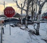 Wypadek koło Strykowa. Zderzenie dwóch samochodów we wsi Sierżnia