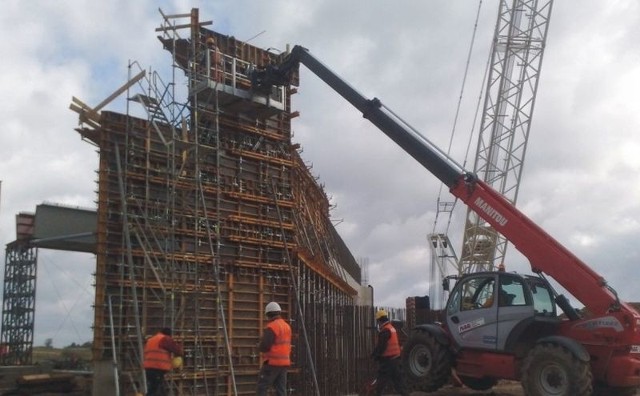 Zobacz, jakie nowe drogi powstają na PodkarpaciuNa budowie A4.