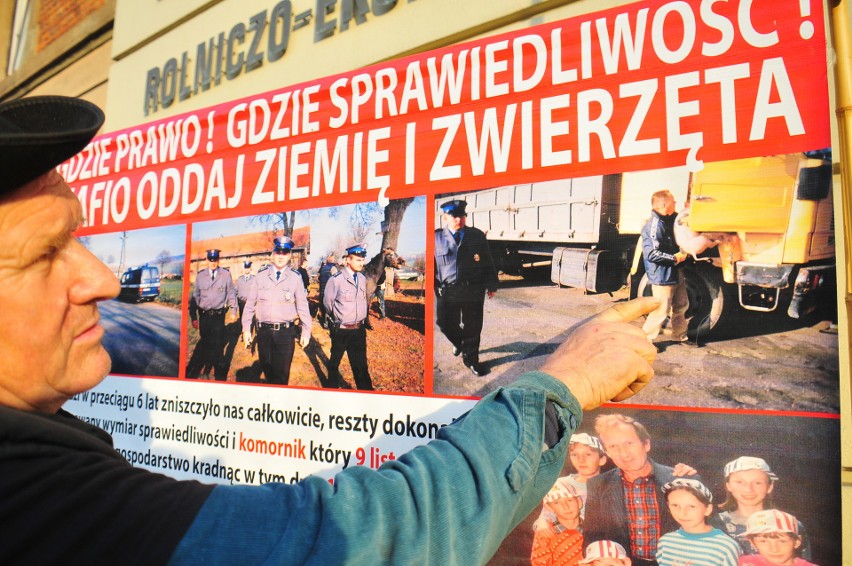 Kraków. 65-letni rolnik z Iwkowej nie ustaje w protestach. Żąda sprawiedliwości