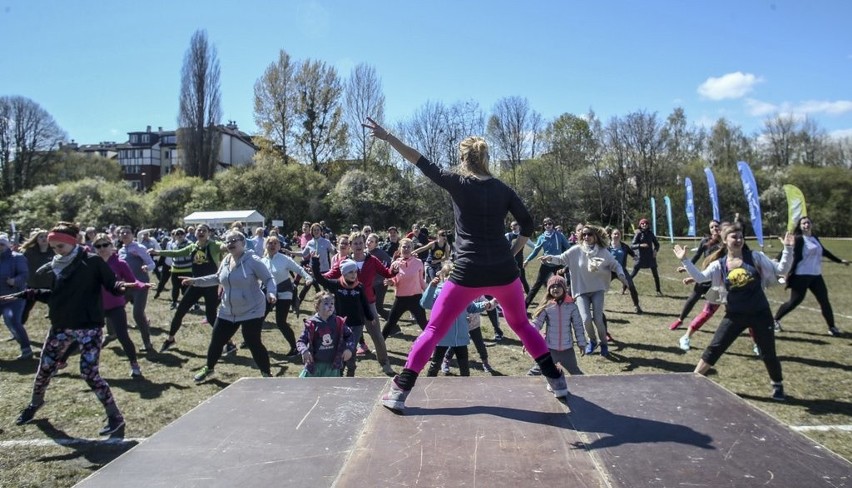 Sopocka Majówka 2017. Tańczyli zumbę i robili latawce [ZDJĘCIA]