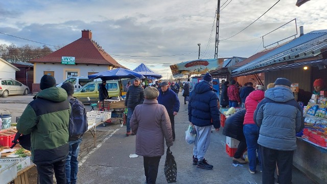 Taj wyglądał handel w Ostrowcu w sobotę, 30 grudnia