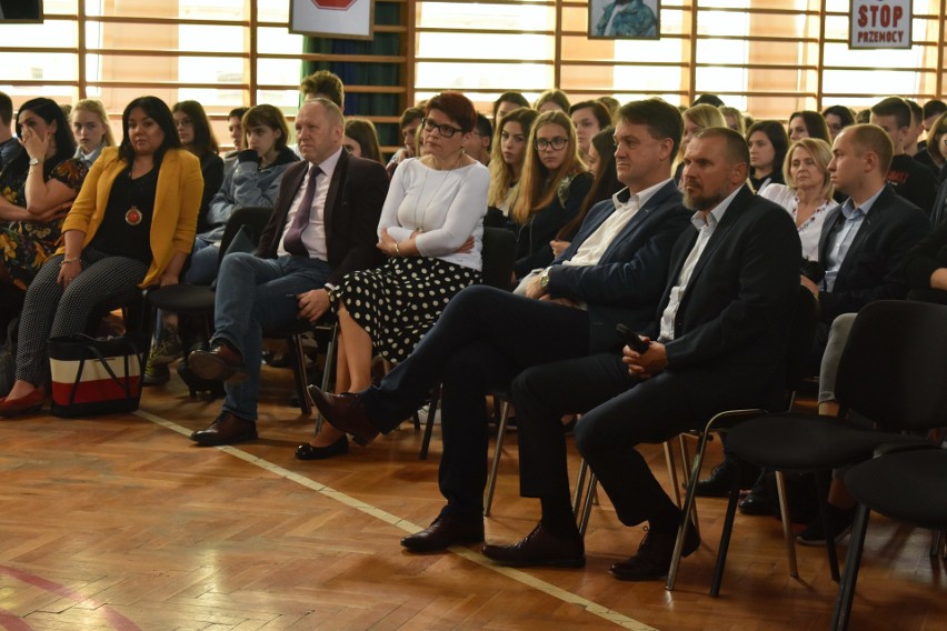 Ostrów Mazowiecka. Debata w Zespole Szkół nr 1 była...