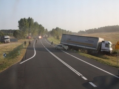 Pod Swiebodzinem zderzyły się 3 pojazdy.