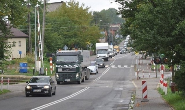 Przejazd w Chełmku na drodze wojewódzkiej 780 w związku z modernizacją linii 93 będzie przez kilka dni zamknięty