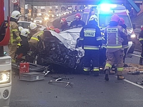 Jurowce. Wypadek śmiertelny na DK 8. Kierowca audi wjechał w cysternę. Mężczyzna zginął na miejscu [ZDJĘCIA]