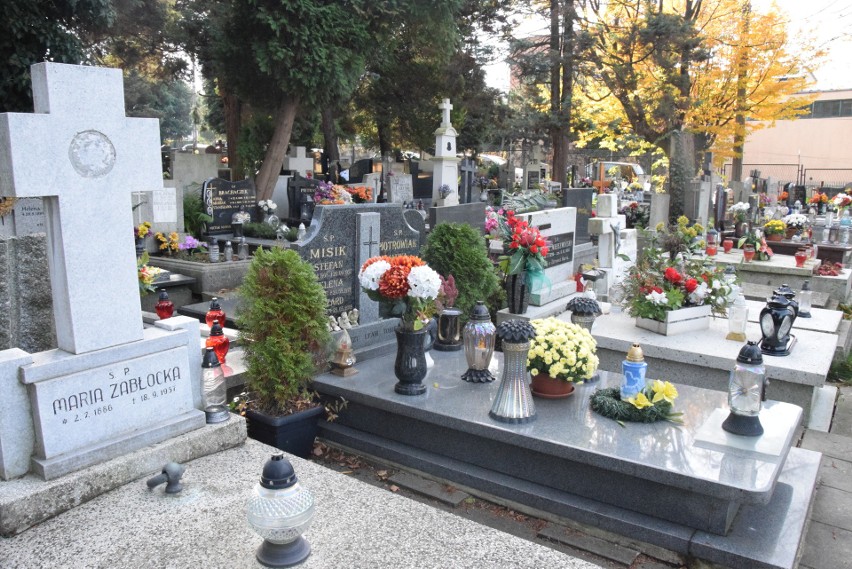 Na cmentarzu przy bielskiej ul. Grunwaldzkiej spoczywa wielu...