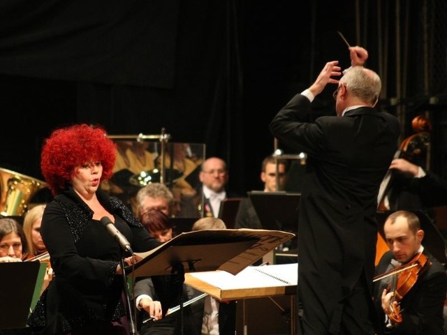 Prawdziwą perełką koncertu była Iwona Hossa, jedna z czołowych polskich sopranistek. 