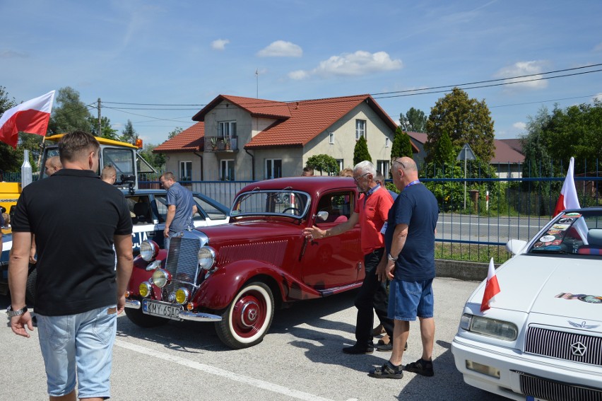 Zlot samochodowych i motocyklowych staruszków w Proszowicach