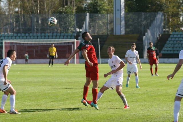 GKS Tychy rozgrywa mecze "u siebie" na stadionie w Jaworznie.