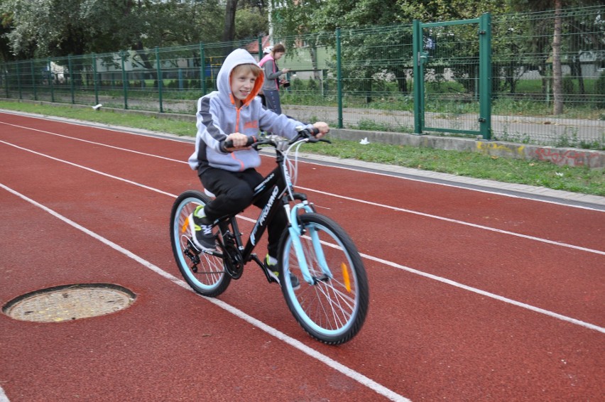 Rowerzyści przejechali przez miasto na Wyspę Słodową [ZDJĘCIA]