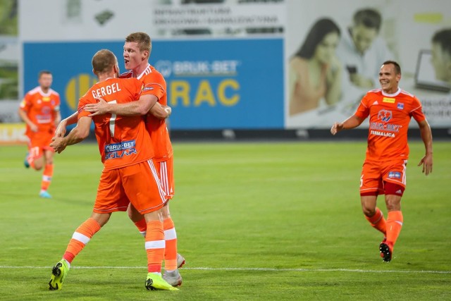 Bruk-Bet Termalica Nieciecza z kolejnym zwycięstwem w Fortuna 1 Lidze. Tym razem "Słoniki" pokonały 2:0 Resovię Rzeszów.