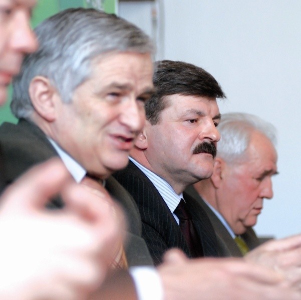 Ludowców w kampanii do sejmiku wspiera lider krajowy PSL - Jarosław Kalinowski (z prawej)