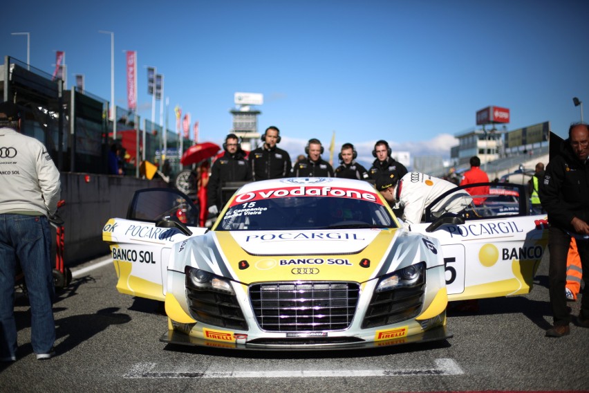 Audi R8 LMS...