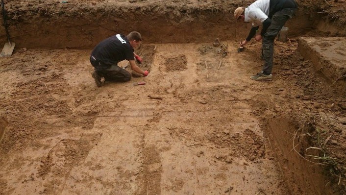 Ekshumacja szczątków 12 niemieckich mieszkańców Lipin