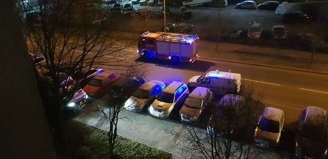 Strażacy interweniowali w wieżowcu przy ulicy Struga w Radomiu.