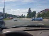 Motocykl kontra auto. Kraksa w centrum Grudziądza