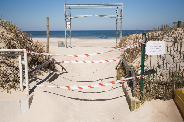 Czy ustczanie zostali w domu i podporządkowali się zaleceniom rządu? Zobaczcie jak wygląda Ustka na zdjęciach naszego fotoreportera.