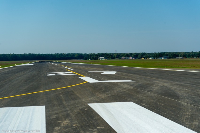 Białystok: Lotnisko Krywlany. Mogą już lądować niewielkie samoloty pasażerskie. Nadano certyfikat [ZDJĘCIA]