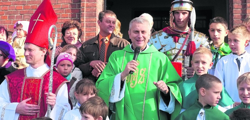 Św. Marcin-biskup, Marcin-legionista, farorz i parafianie z...