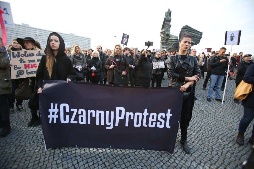 Czarny protest w miastach woj. śląskiego ZDJĘCIA + WIDEO