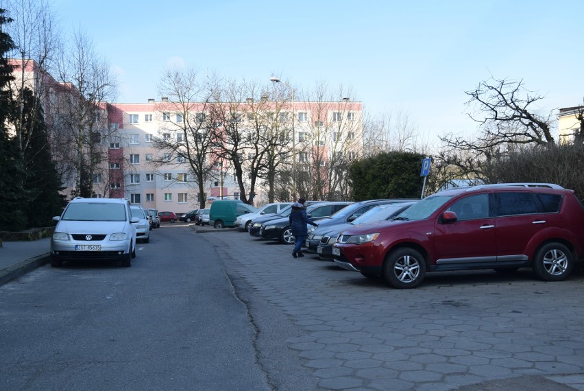 Stargard. Mieszkańcy ulicy Żeromskiego od ponad dziesięciu lat walczą o parking 