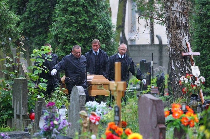 Pogrzeb Bartka, który zginął na Półwiejskiej. Pożegnały go...