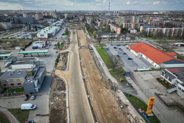 Jak idzie remont DK91 w Częstochowie? Wylewany jest już beton na nowej estakadzie na Rakowie. Czy drogowcy zdążą na czas?