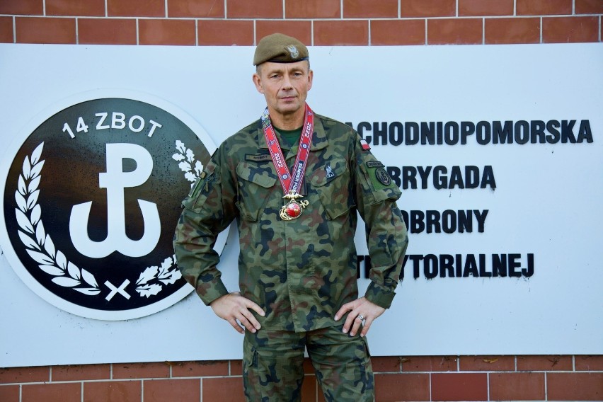 Jacek Schmid, żołnierz 14 ZBOT wziął udział w maratonie...