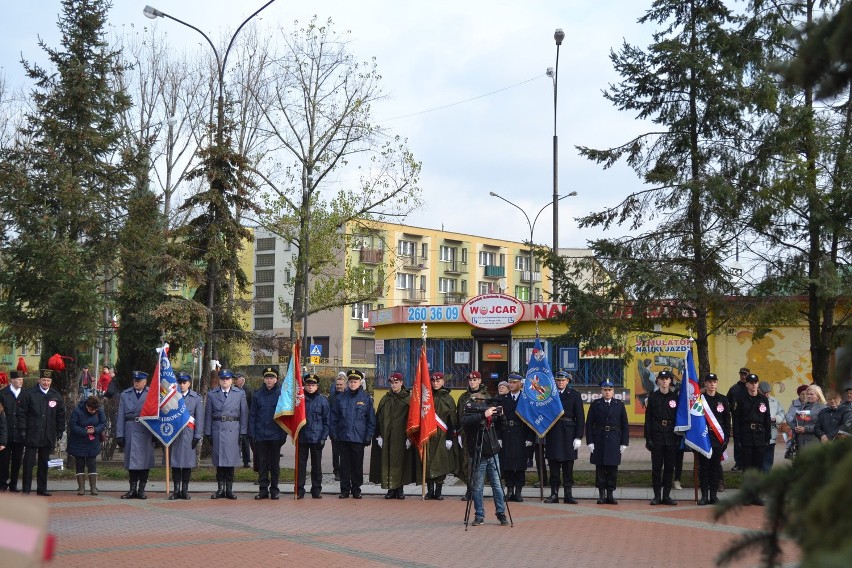 Uroczystości z okazji 11 Listopada w Dąbrowie...