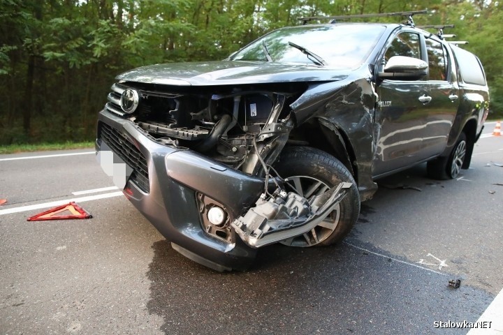 Wypadek kolo Przyszowa. W zdarzeniu dwóch samochodów ranny został kierowca jednego z nich (ZDJĘCIA)