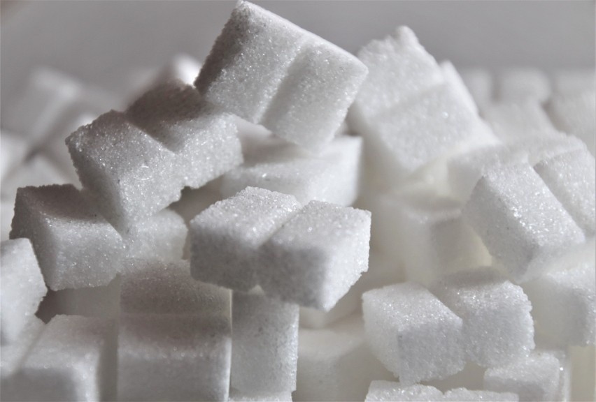 Woda smakowa - 200 ml produktu to 3,2 łyżeczki cukru