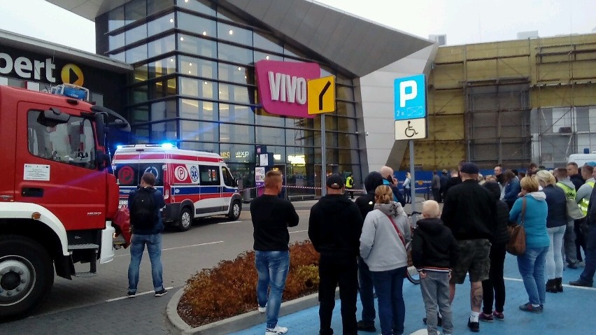 Nożownik zaatakował w galerii Vivo w Stalowej Woli. Nie żyje kobieta, są ranni!