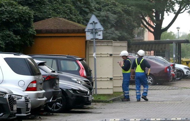 Zobacz w galerii, w które dni i pod jakimi adresami nie będzie prądu lub wody we Wrocławiu. Kliknij w zdjęcie, posługuj się strzałkami lub gestami, aby przejść dalej.